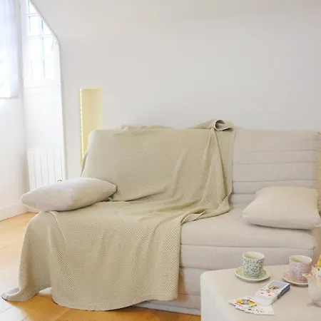 2 Minutes Walk From The Beach Of דירה קאבורג